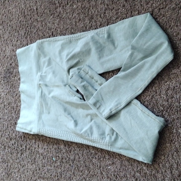 Alphalete Sage Hola Green High-Waisted Leggings - Picture 4 of 5